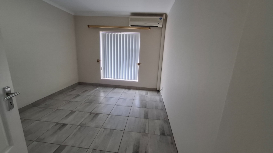 4 Bedroom Property for Sale in Menkenkop Western Cape